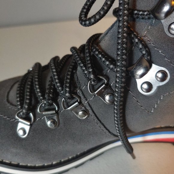 Blondo Hiking Boot - Picture 6 of 15